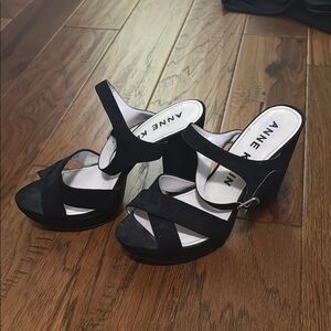 Anne Klein Black Wedge Shoes with Crisscross Straps